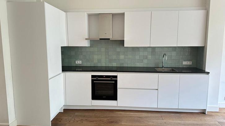 Mooie complete hoek keuken GEDEMONTEERD-DIRECT BESCHIKBAAR, Huis en Inrichting, Keuken | Complete keukens, Zo goed als nieuw, Hoekkeuken