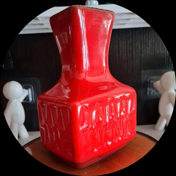 Klein vaasje W. Germany 14 12 - Vintage, Huis en Inrichting, Woonaccessoires | Vazen, Gebruikt, Rood, Minder dan 50 cm, Aardewerk of Porselein