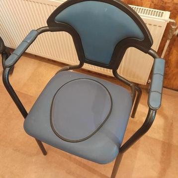 Toiletstoel/postoel beschikbaar voor biedingen
