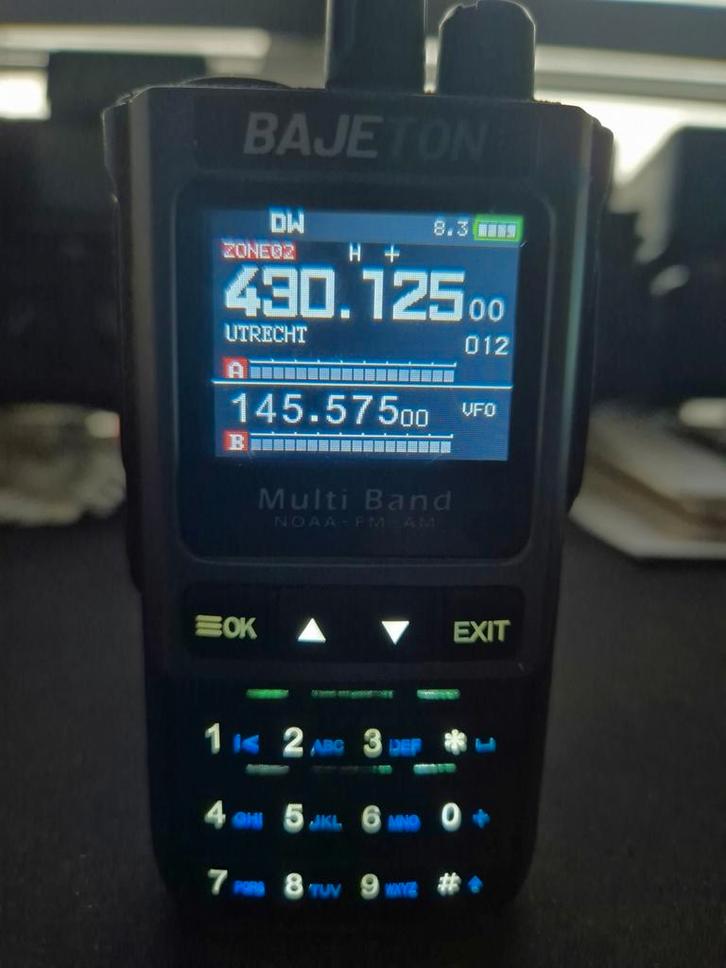 Bajeton 8300-VHF-UHF-AIR-HF-27mc-10watt-Geprogrameerd NIEUW!, Telecommunicatie, Portofoons en Walkie-talkies, Verzenden
