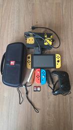 Nintendo Switch Pikachu + Pro Controller + Case, Gebruikt, Online, 3 spelers of meer, Vanaf 7 jaar