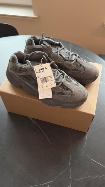 Adidas Yeezy 500 | Maat 44 | Deadstock | GW6373 Granite beschikbaar voor biedingen