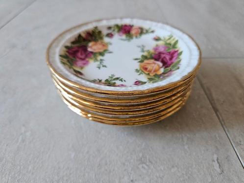 Cakebordjes Royal Albert Old Country Roses, Antiek en Kunst, Antiek | Schalen, Ophalen of Verzenden