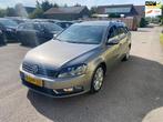 Volkswagen Passat Variant 1.6 TDI BlueMotion Executive Editi, Euro 5, Gebruikt, 4 cilinders, Bruin