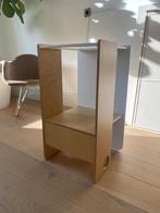2-in-1 Montessorie hulptoren/leertafel, Ophalen, Zo goed als nieuw, Meubelstuk of Keukentje