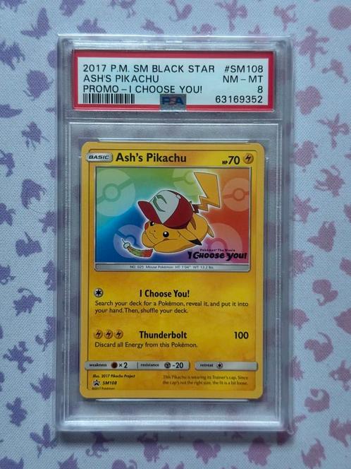 Ash’s Pikachu SM108 Pokémon S&M Black Star Promo 2017 PSA 8, Hobby en Vrije tijd, Verzamelkaartspellen | Pokémon, Nieuw, Losse kaart