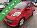 Peugeot 107 1.0-12V XS 5-deurs apk 28-09-2026, Voorwielaandrijving, Stof, Gebruikt, 4 stoelen