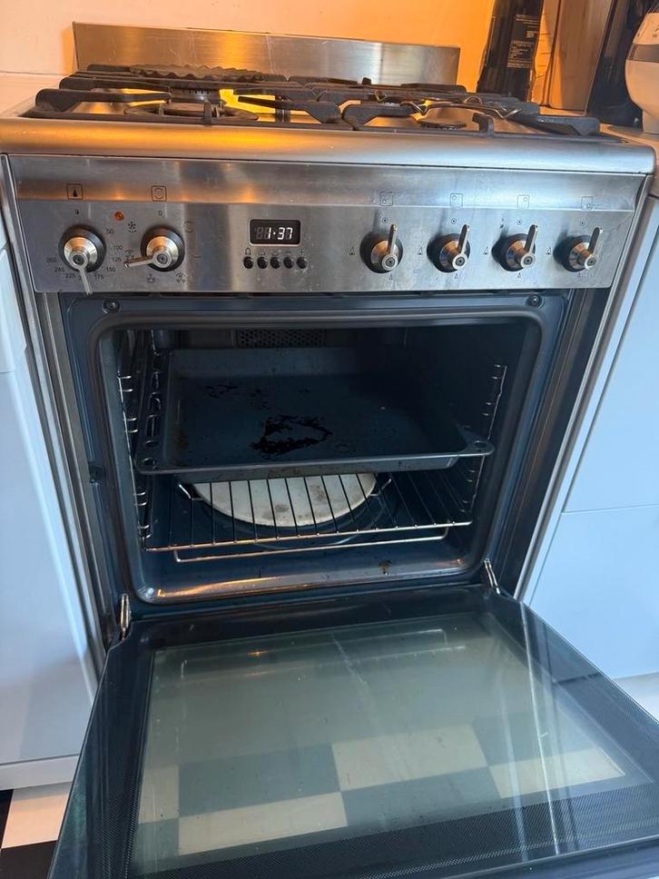 Smeg Fornuis - Ideaal voor thuis!, Witgoed en Apparatuur, Fornuizen, Gebruikt, Vrijstaand, Gas, 4 kookzones, 85 tot 90 cm, 60 cm of meer