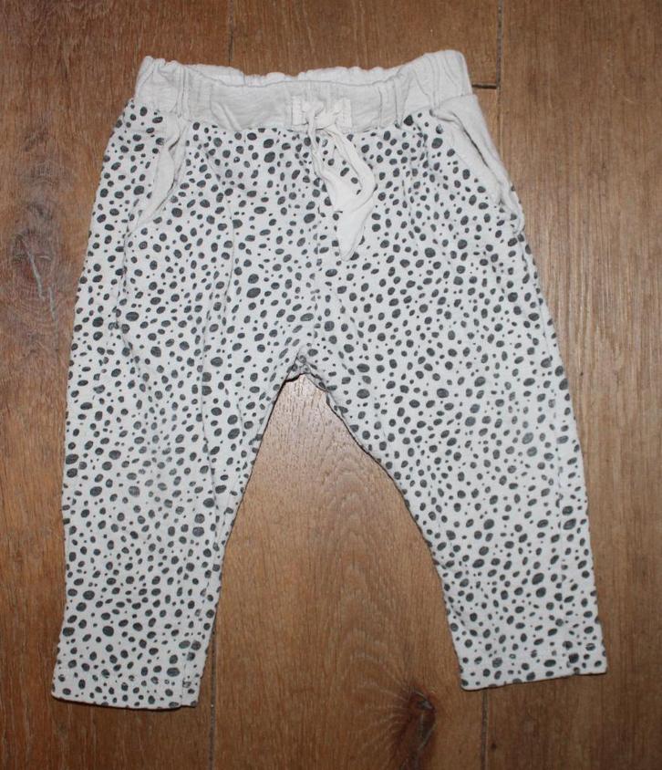 Broekje van Zara 74, Kinderen en Baby's, Babykleding | Maat 74, Gebruikt, Jongetje of Meisje, Broekje, Ophalen of Verzenden
