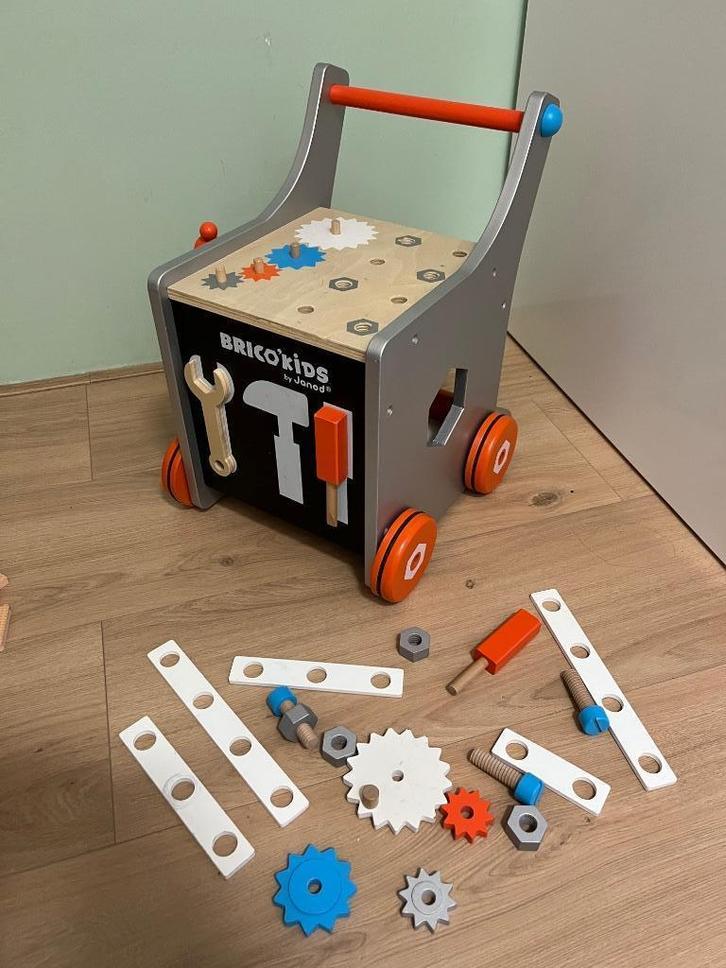Speelgoed gereedschap trolley op wielen, Kinderen en Baby's, Speelgoed | Houten speelgoed, Zo goed als nieuw, Duw- of Trekspeelgoed