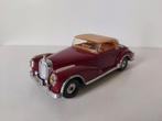 Corgi 806 1659 Mercedes-Benz 300S Cabriolet softtop rood, Hobby en Vrije tijd, Modelauto's | 1:32, Ophalen of Verzenden, Zo goed als nieuw