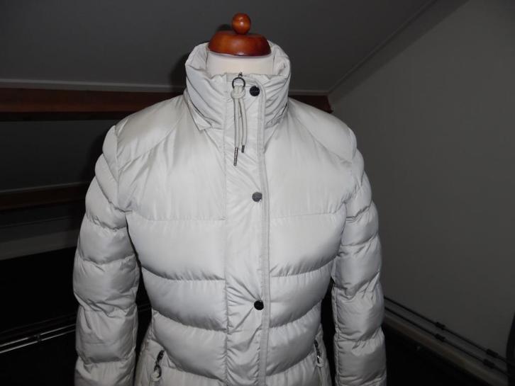 mooie winterjas Rino en Pelle maat 38/40, Kleding | Dames, Jassen | Winter, Zo goed als nieuw, Maat 38/40 (M), Beige, Ophalen of Verzenden