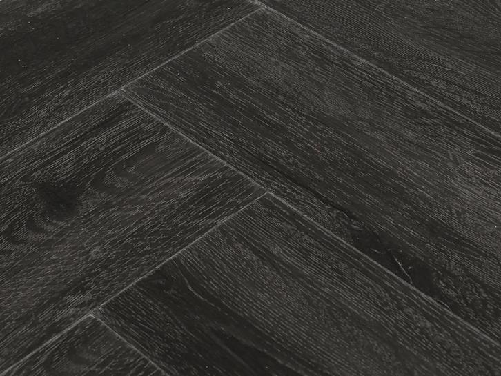 Partij visgraat click 91m2 610 x 150 x 4 mm. 17 euro per m2, Huis en Inrichting, Stoffering | Vloerbedekking, Nieuw, Laminaat