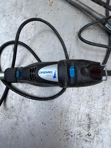 Dremel 300 met flexibele verlengkabel. beschikbaar voor biedingen