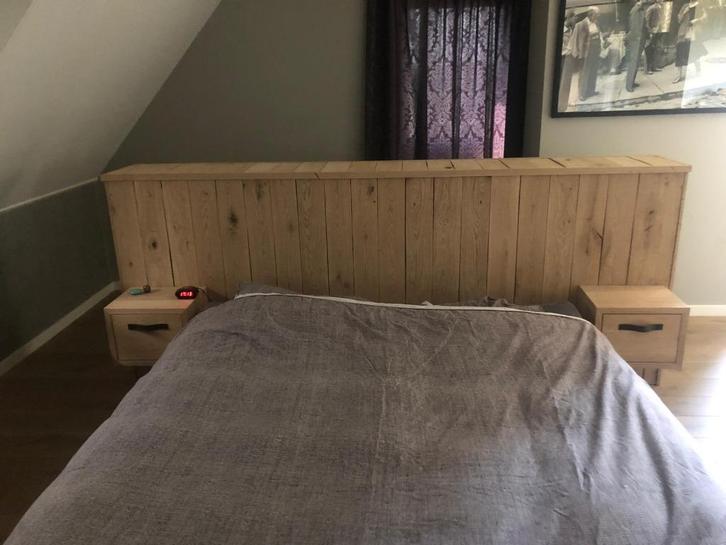 Eikenhouten achterbouw bed met nachtkastjes, Huis en Inrichting, Slaapkamer | Nachtkastjes, Zo goed als nieuw, 70 cm of meer, Minder dan 45 cm