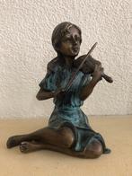 Bronzen beeldje meisje speelt viool brons, Antiek en Kunst, Ophalen of Verzenden, Brons