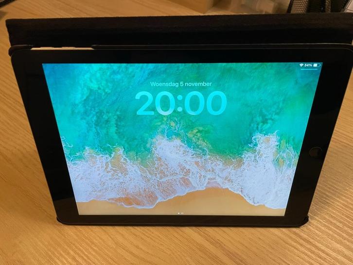 Apple iPad Wi-Fi 32GB Grijs, Computers en Software, Apple iPads, Zo goed als nieuw, Apple iPad, Wi-Fi, 10 inch, 32 GB, Grijs, Ophalen of Verzenden