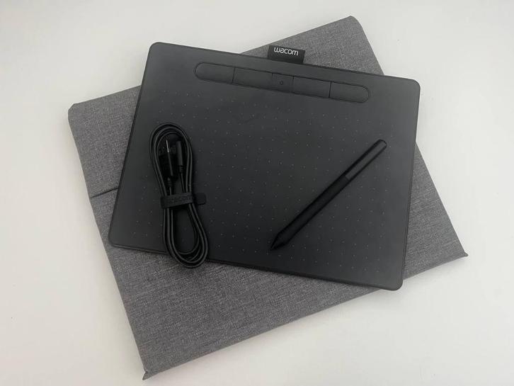 Wacom Intuos BT M Compleet en ZGAN, Computers en Software, Tekentablets, Zo goed als nieuw, Draadloos, Ophalen of Verzenden
