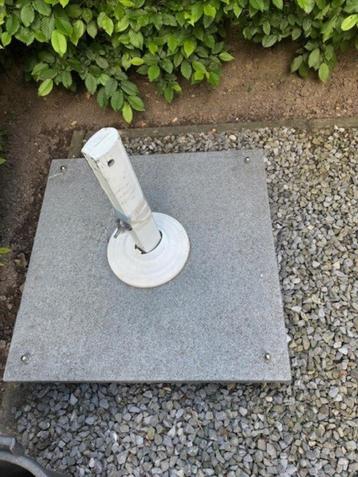 Parasol Pallermo Freearm  Umbrella met voet 80x80  beschikbaar voor biedingen