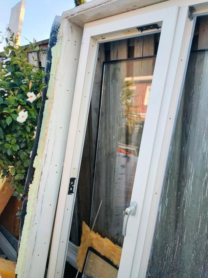 Kunststof raam, inclusief zonnewering, Doe-het-zelf en Verbouw, Kozijnen en Schuifpuien, Gebruikt, Raamkozijn, Kunststof, 225 cm of meer