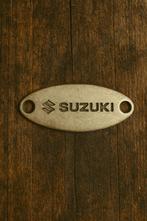 Metalen plaatje - Suzuki, Custom Wings, Nieuw, Ophalen of Verzenden, https://www.motorman.nl/zoek-uw-product/motor-merken/suzuki