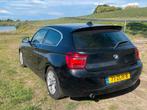 BMW 1-Serie 114I 3-DR 2013 Zwart. Groot oh gehad! Oa ketting, Auto's, 1-Serie, 65 €/maand, Achterwielaandrijving, 4 cilinders