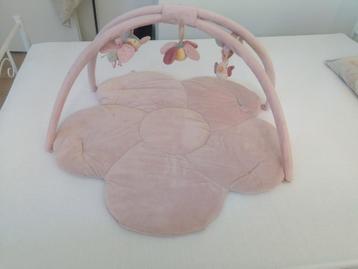 Baby gym and baby sofa, as good as new beschikbaar voor biedingen