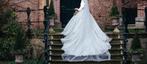 Bruiloft jurk te koop!, Kleding | Dames, Ophalen of Verzenden, Zo goed als nieuw, Geel, Onder de knie