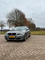 BMW 318i High Executive • 2010 • Dakraam • M3 velgen •, Auto's, BMW, 65 €/maand, Zwart, 143 pk, Leder en Stof