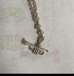 Zilveren bedel hanger trompet zeer gedetailleerd, Overige merken, Ophalen of Verzenden, Zo goed als nieuw, 4 bedels of meer