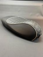 Custom Vespa Sprint zadel rs patroon met grijs draad, Ophalen of Verzenden, Nieuw, Overige typen, Vespa