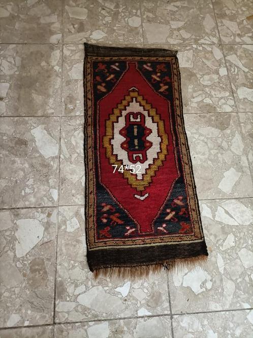 T.e.a.b. Oosters vintage Donker Tapijt 74x52, Huis en Inrichting, Stoffering | Tapijten en Kleden, Zo goed als nieuw, 50 tot 100 cm