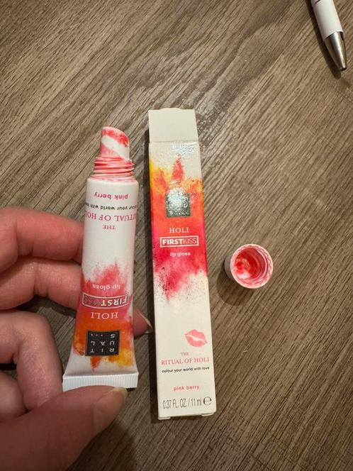 Rituals Holi first kiss, Sieraden, Tassen en Uiterlijk, Uiterlijk | Cosmetica en Make-up, Nieuw, Lippen, Ophalen of Verzenden