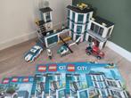Lego politiebureau 60141, Kinderen en Baby's, Speelgoed | Duplo en Lego, Ophalen of Verzenden, Zo goed als nieuw, Complete set