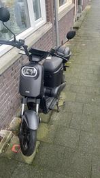 Iva Elektrische scooter zogoed als nieuw, Fietsen en Brommers, Snorfietsen en Snorscooters, Ophalen of Verzenden, Zo goed als nieuw