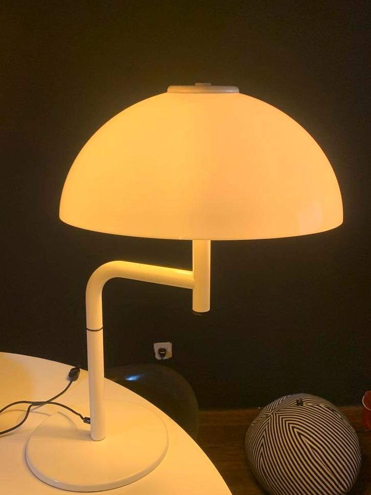 Witte vintage Design Tafellamp met 3 lichtpunten 75 cm, Huis en Inrichting, Lampen | Tafellampen, Zo goed als nieuw, 50 tot 75 cm