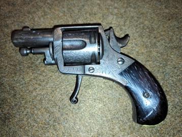 Bulldog revolver cal.38 anno 1862 beschikbaar voor biedingen