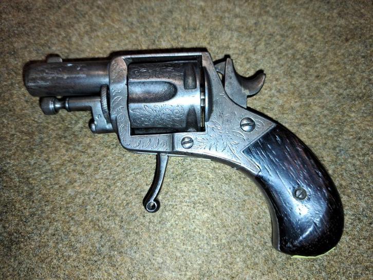 Bulldog revolver cal.38 anno 1862, Antiek en Kunst, Antiek | Overige Antiek, Ophalen of Verzenden