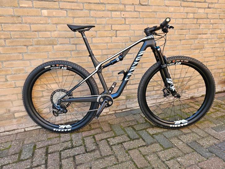 Canyon Lux cf7 maat M Sram AXS. ZONDAGPRIJS 1500 EURO!!!, Fietsen en Brommers, Fietsen | Mountainbikes en ATB, Gebruikt, Overige merken