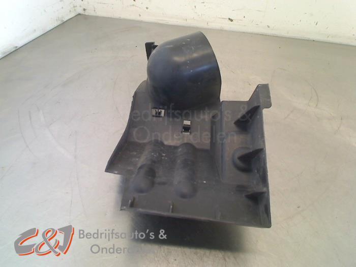 Bumperdeel links-voor van een Opel Vivaro, Auto-onderdelen, Carrosserie en Plaatwerk, Bumper, Opel, Gebruikt, 3 maanden garantie