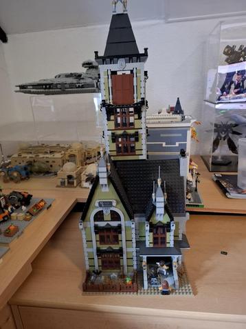Lego haunted house beschikbaar voor biedingen