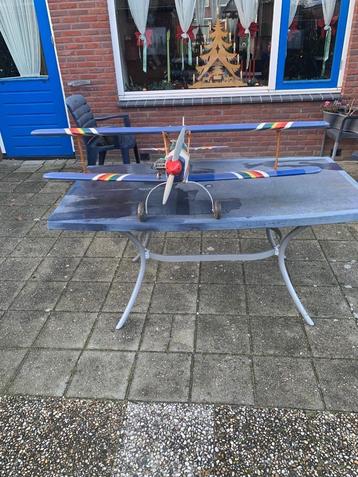 Modelvliegtuig beschikbaar voor biedingen