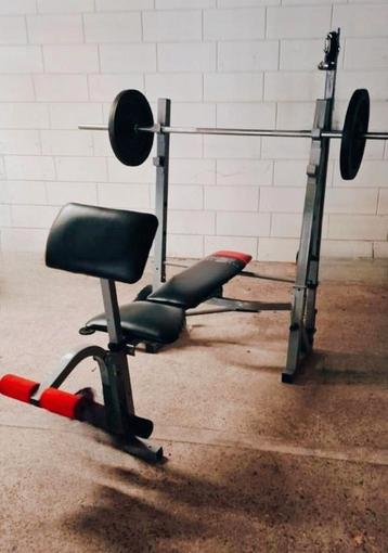 Verstelbare Benchpress Bench, halterstang & 2x 10kg schijven beschikbaar voor biedingen