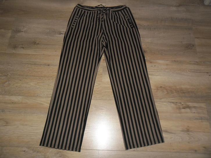 Penn & Ink. Beige/Zwart Gestreepte Broek Travel Stof Maat M, Kleding | Dames, Broeken en Pantalons, Zo goed als nieuw, Maat 38/40 (M)