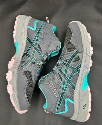 Asics schoenen maat (38) beschikbaar voor biedingen