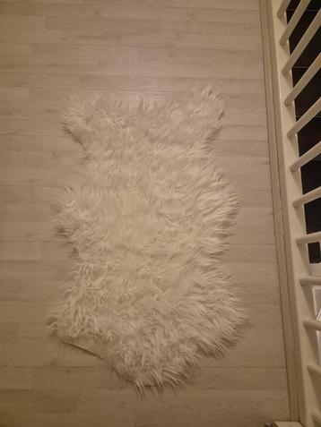 Leuk wit (ijsbeer) vloerkleedje 60x100cm beschikbaar voor biedingen