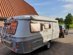 Goed onderhouden en mooie Eriba Touring 530, Caravans en Kamperen, Caravans, 70 kg, 2 aparte bedden, Schokbreker, Treinzit