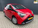 Toyota Aygo 1.0 VVT-i x-fun/Airco/cruise/bluetooth/AUX/1STE, Voorwielaandrijving, Gebruikt, Euro 6, 4 stoelen
