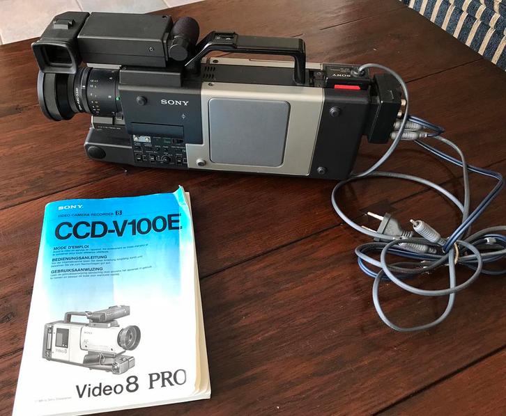 Oude SONY Video 8 PRO  Camera Ik ken de techniek niet, Verzamelen, Merken en Reclamevoorwerpen, Zo goed als nieuw, Gebruiksvoorwerp