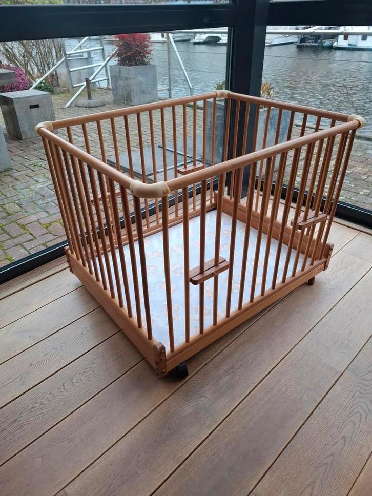 Opvouwbare babybox mét Tiamo boxkleed, Kinderen en Baby's, Boxen, Boxkleed, Wieltjes, Ophalen